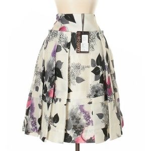 Roberto Cavalli Skirt Floral Silk Signed Zip 42 NWT